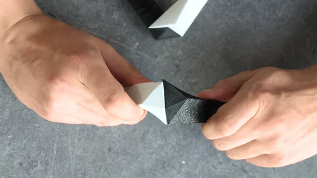 X to XYZ: Verklebung der Elemente